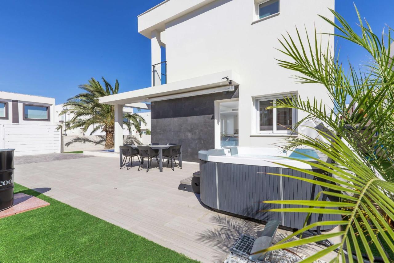 Puerto Marino Casa Bos Dolpfin Wellness Luxury Entire Villa Pool & Jacuzzi Gran Alacant Near Beach מראה חיצוני תמונה