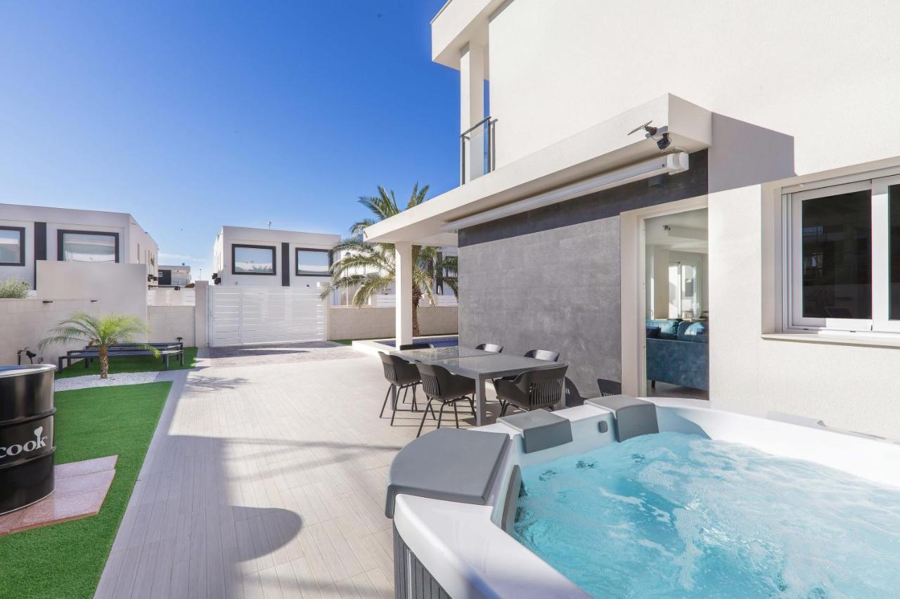 Puerto Marino Casa Bos Dolpfin Wellness Luxury Entire Villa Pool & Jacuzzi Gran Alacant Near Beach מראה חיצוני תמונה